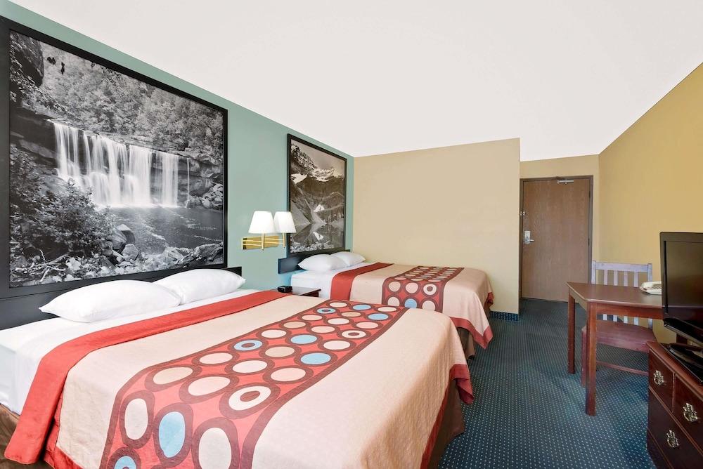 Super 8 By Wyndham Somerset Dış mekan fotoğraf